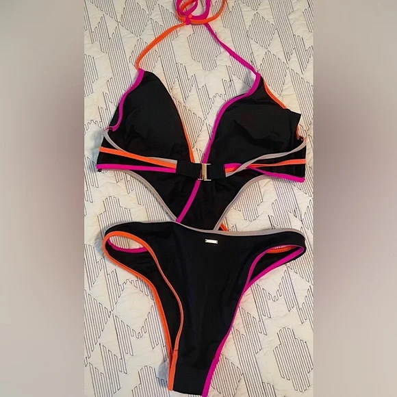 🆕🔥PINK VICTORIA SECRETS GORGEOUS&VERY SEXY CURVACEOUS 1PIECE BATHING SUIT NWOT - Picture 3 of 7